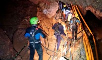 thailand-cave-search-03