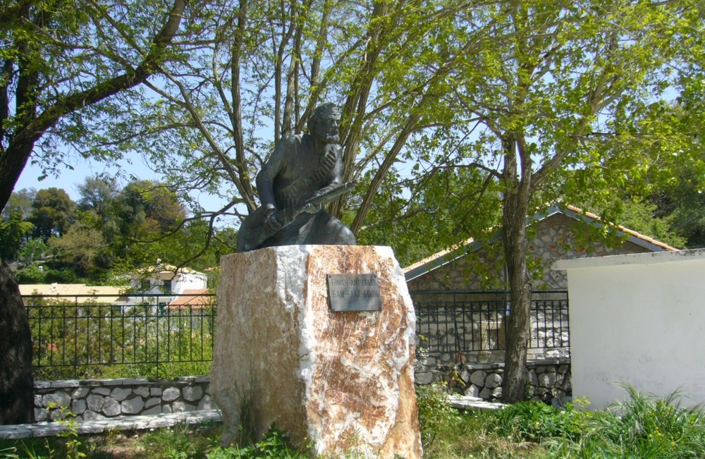 1_mnimeio_Ethnikis_Antistasis_Egklouvi