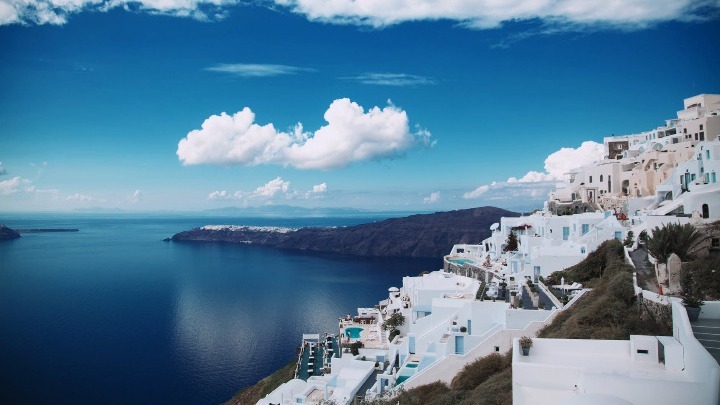 w15-121717w25100801santorinicalm