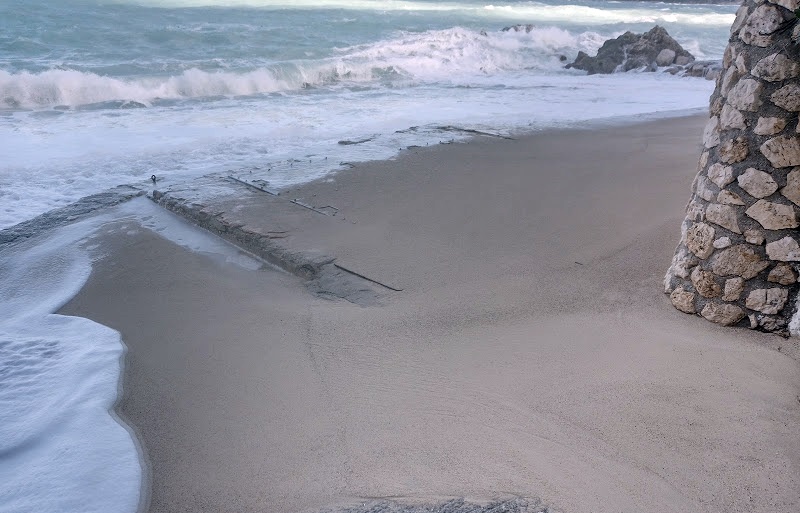 4_thalassotaraxi_Agios_nikitas