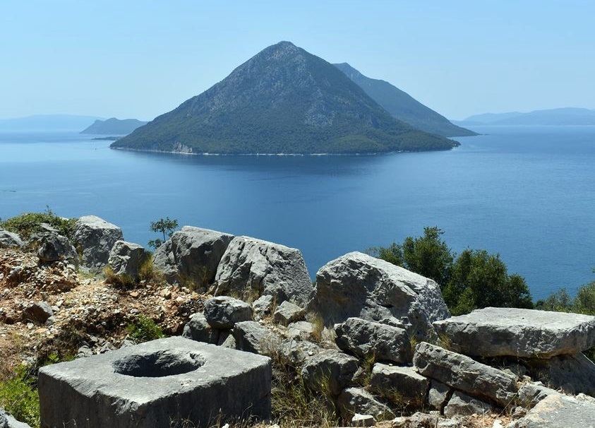 iero_artemidas_epikrateias