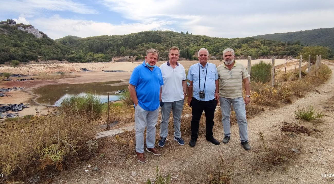 3_limnodexameni_karyas