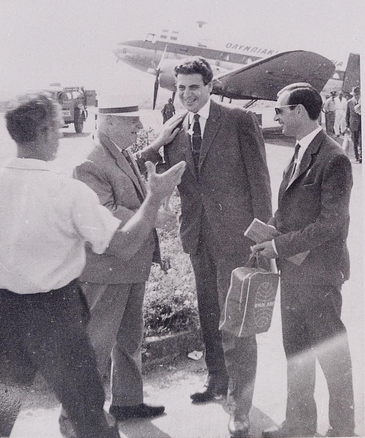 7_mikis_theodorakis_ionio