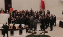 turkiye-mecliste-kavga