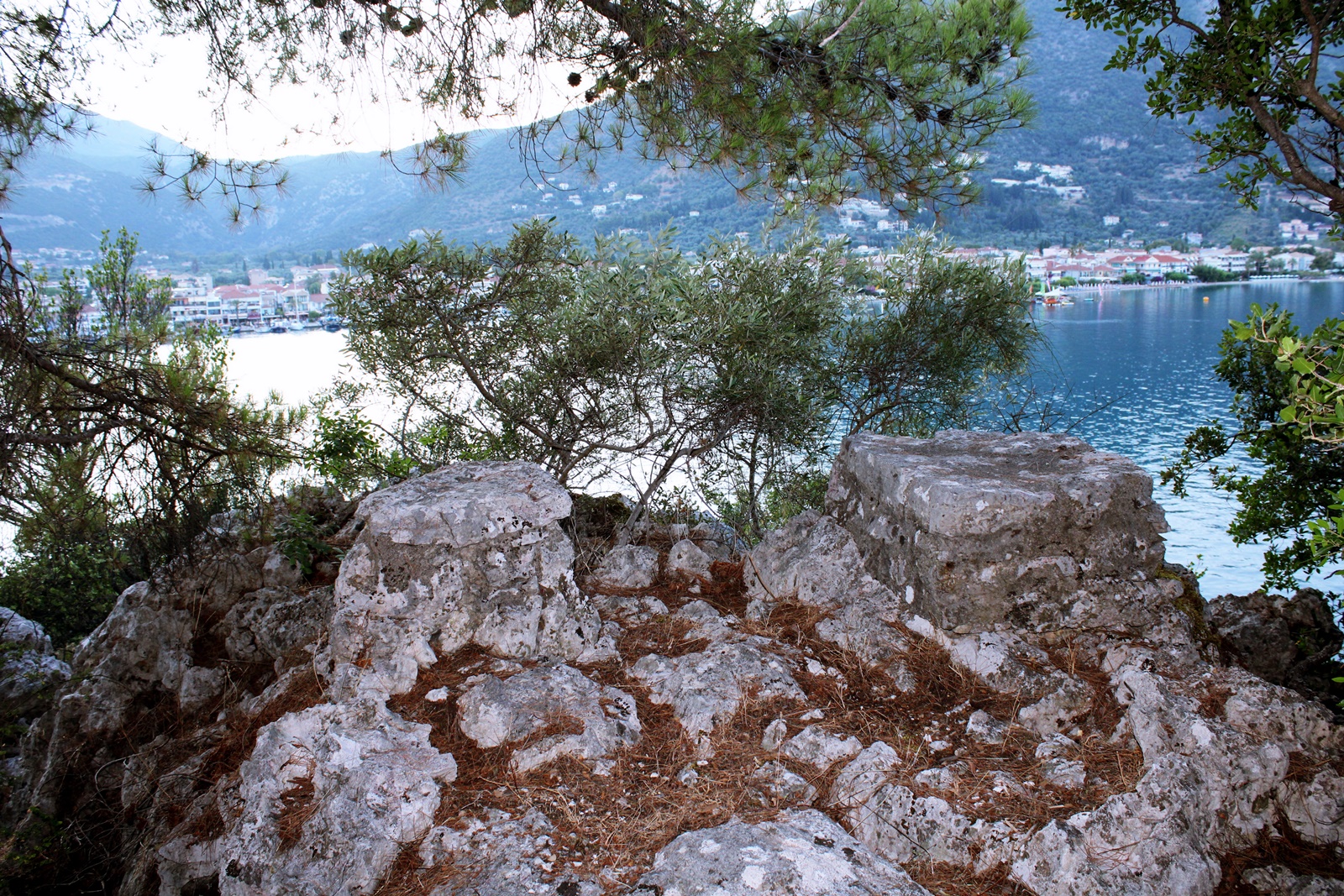 3_oveliskos_agia_Kyriaki