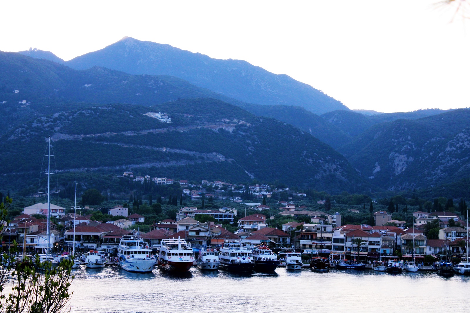 4_oveliskos_agia_Kyriaki