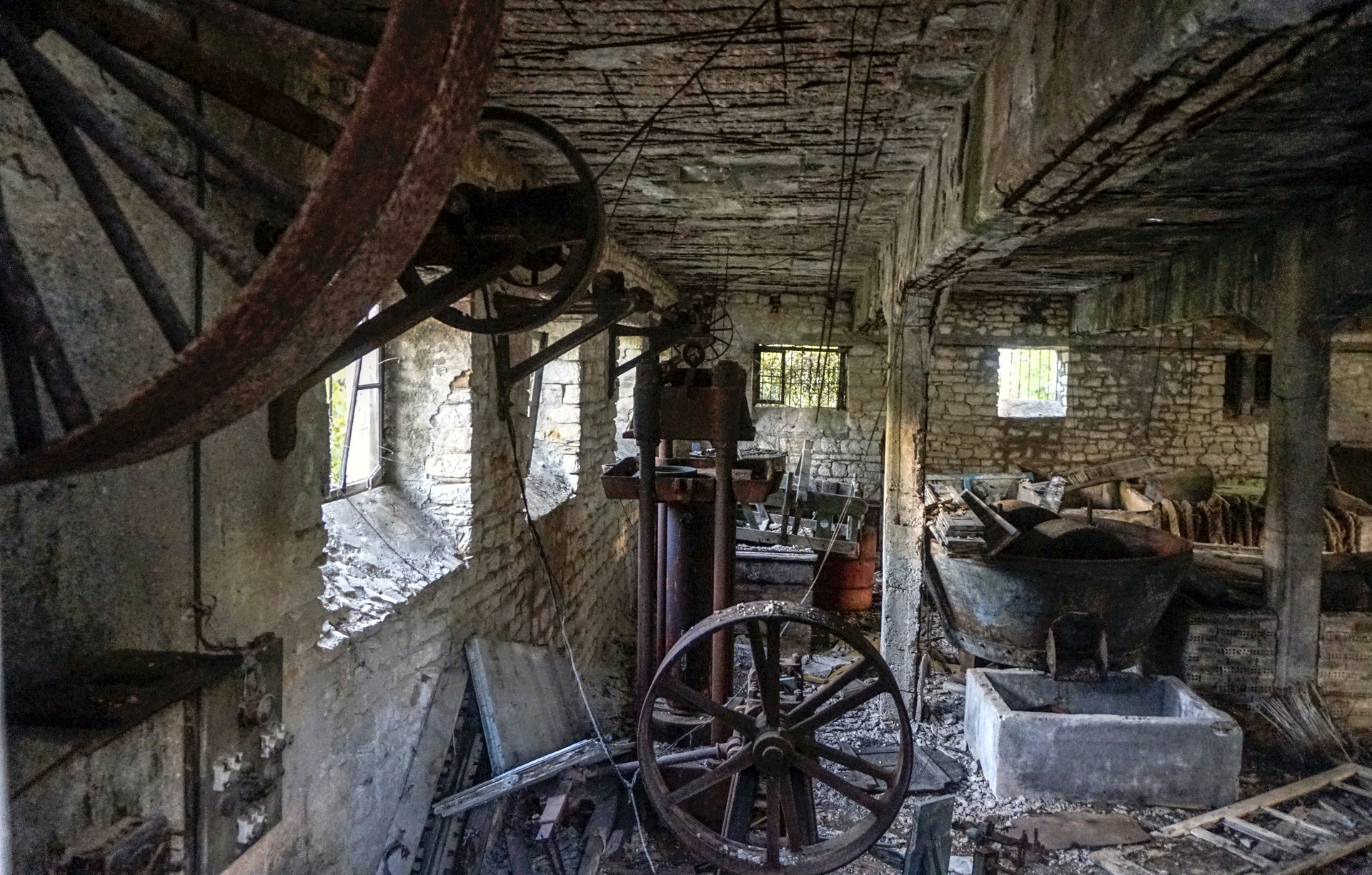 elaiotriveio_vathy_meganhsiou