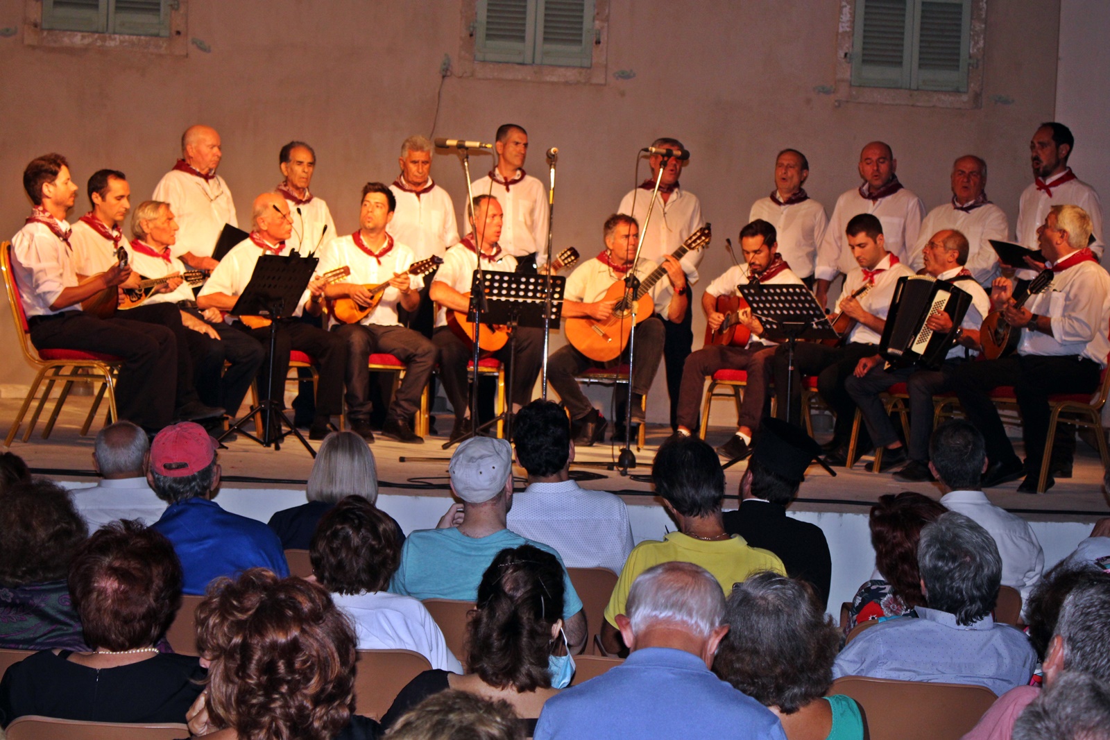 10_agiomavritiki_parea