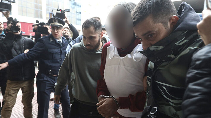 dikastiria_peiraia_71_xronos-01