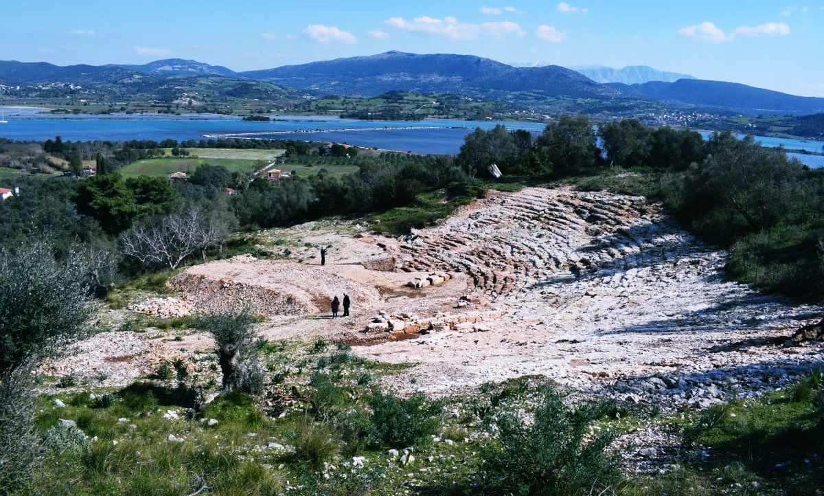 2_arxaio_theatro_Lefkadas