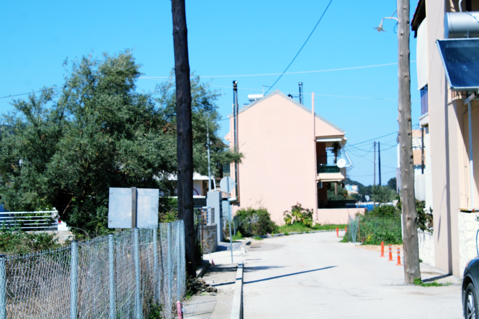 3_stylos_DEH_nikiana