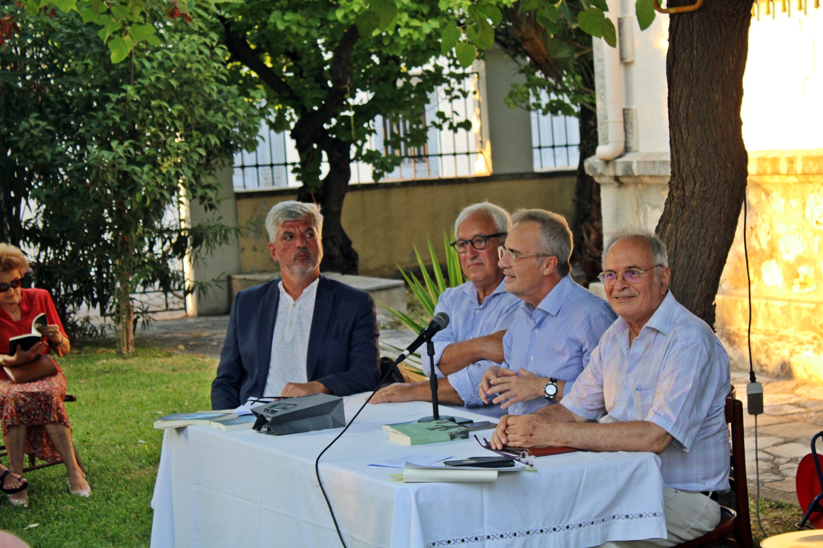 4_flogaitis_vivlio