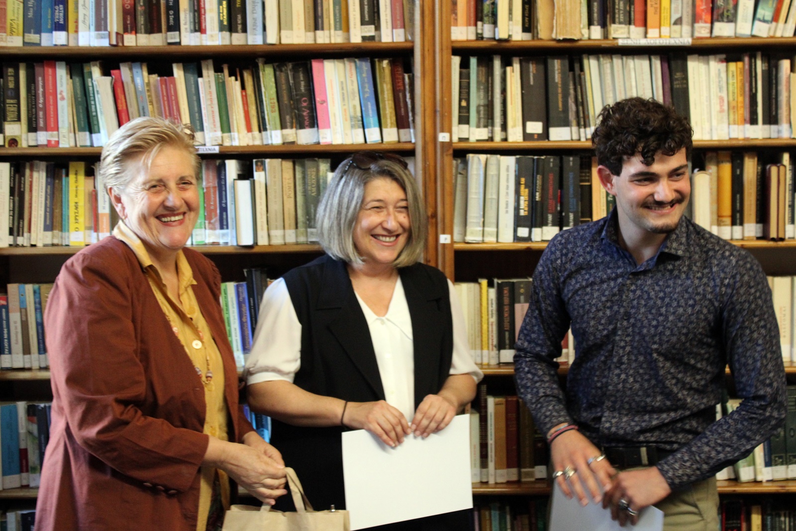 6_vivliothiki_epainoi