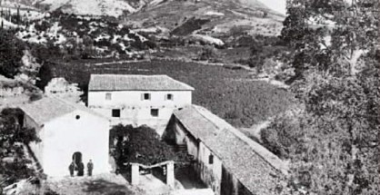 01_kokkini_ekklisia