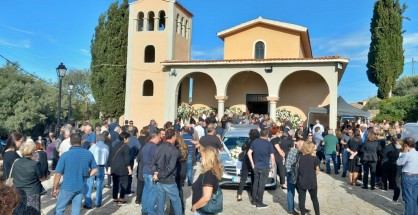 kideia_xristianas_tsoukalades