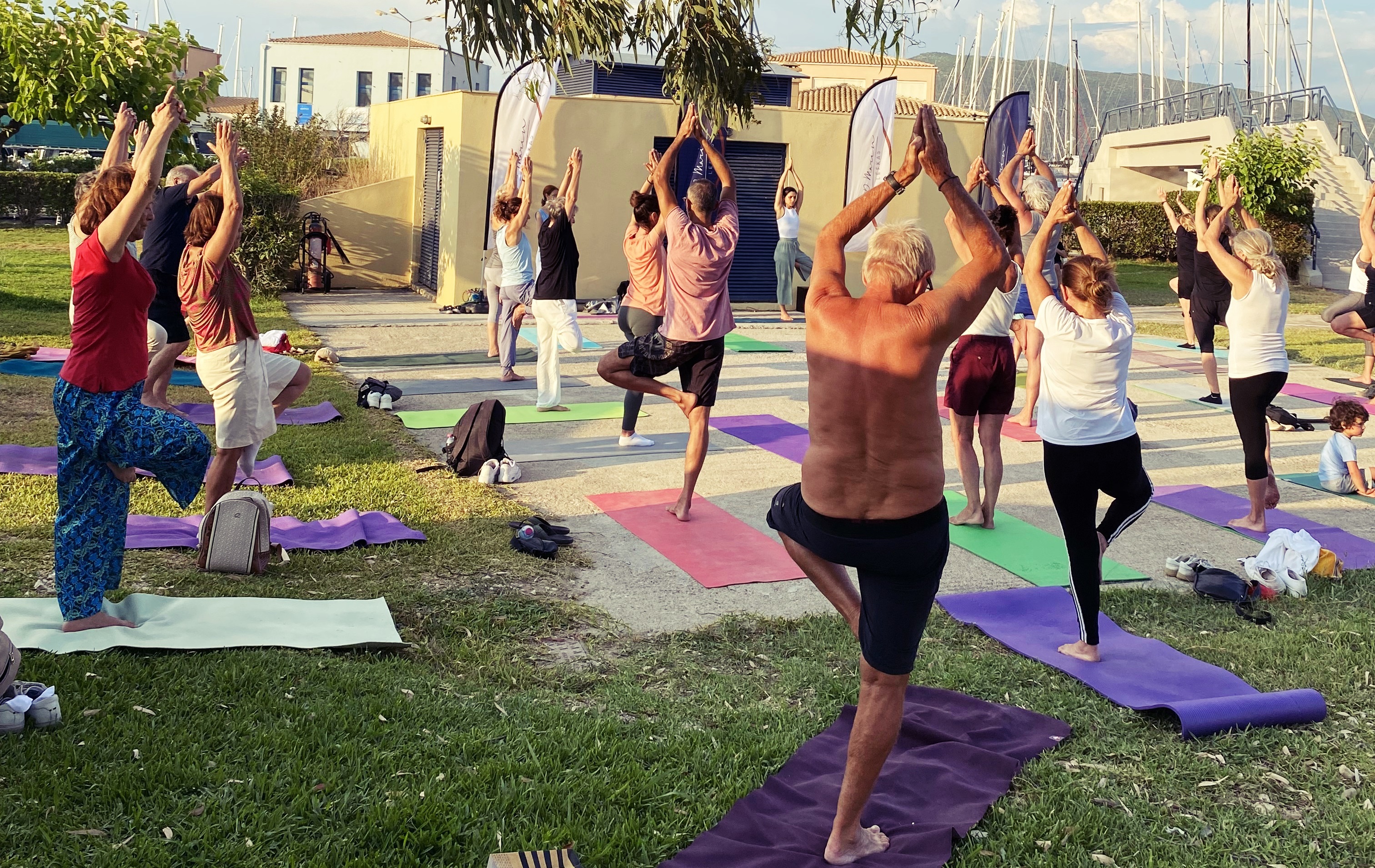 1_pagkosmia_imera_Yoga_Lefkada