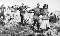 Αντάρτες_του_ΕΑΜ-ΕΛΑΣ 2