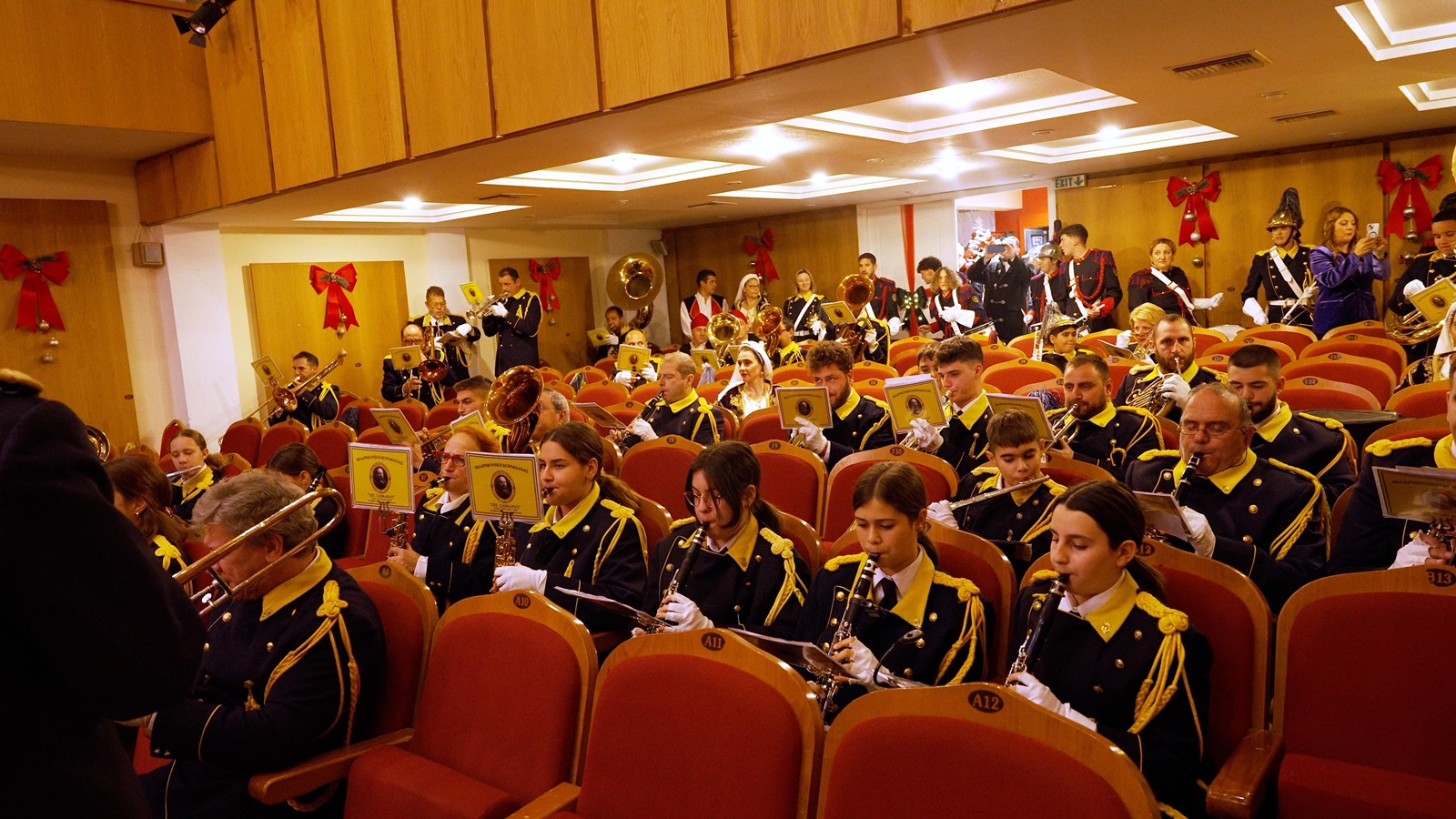 b641e793-b1f1-4fe1-bbf8-14d4d7dd290e (1)