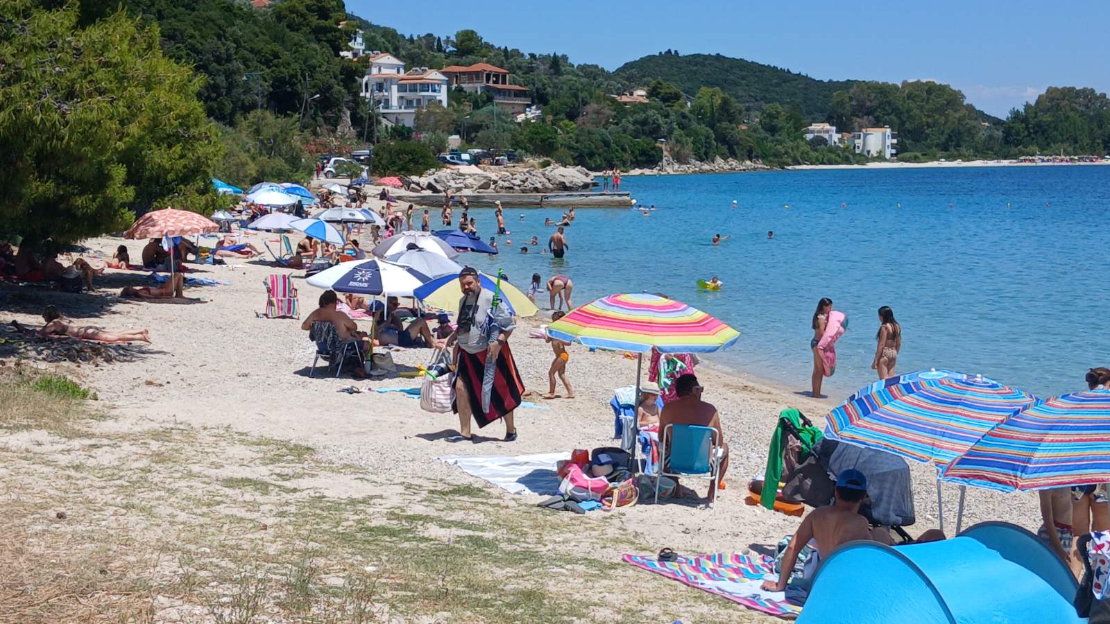 2_paralia_limni
