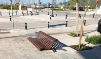 2_παγκακι_πλατεια_παραλιασ
