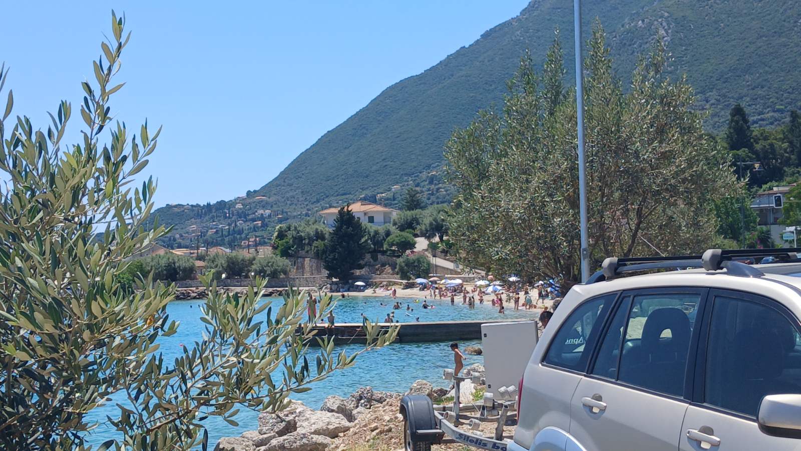 4_paralia_limni