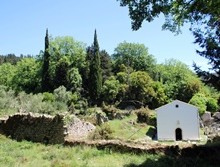 kokkini_ekklisia1 2