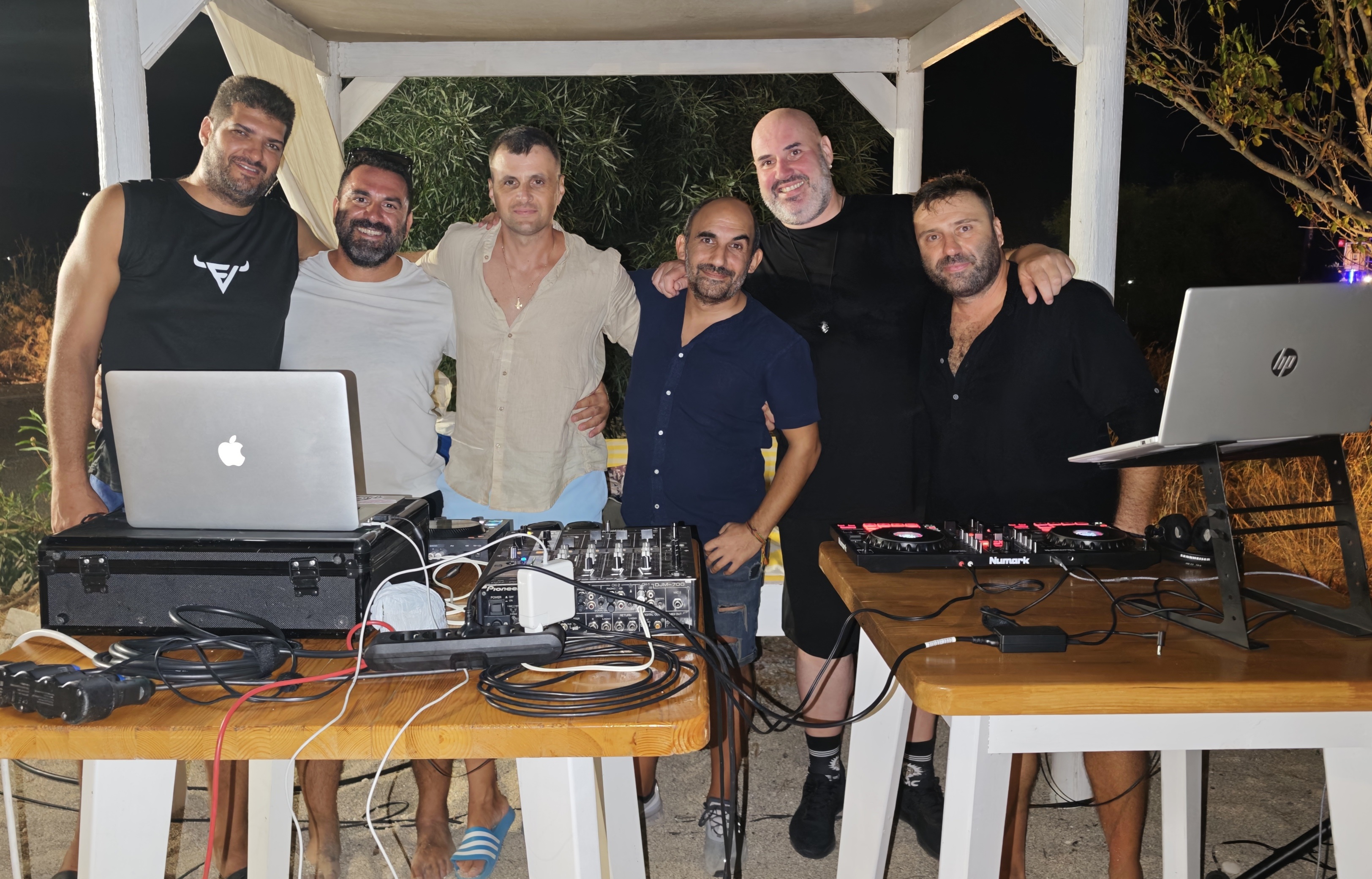 3_eayl_Beach Party