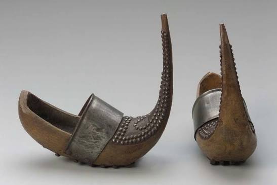 clogs2
